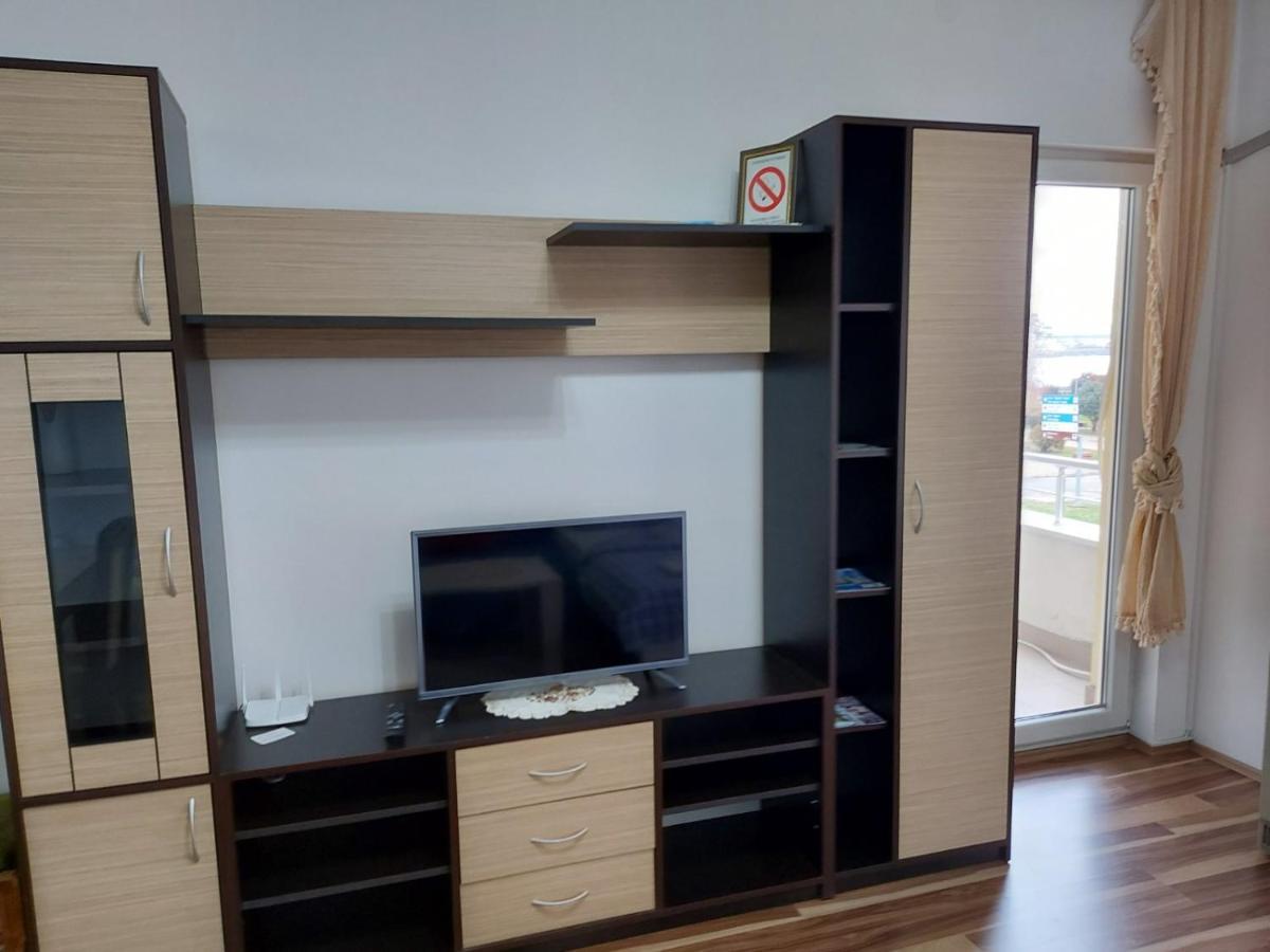 Adam' S Apartment 3 Kladovo Esterno foto