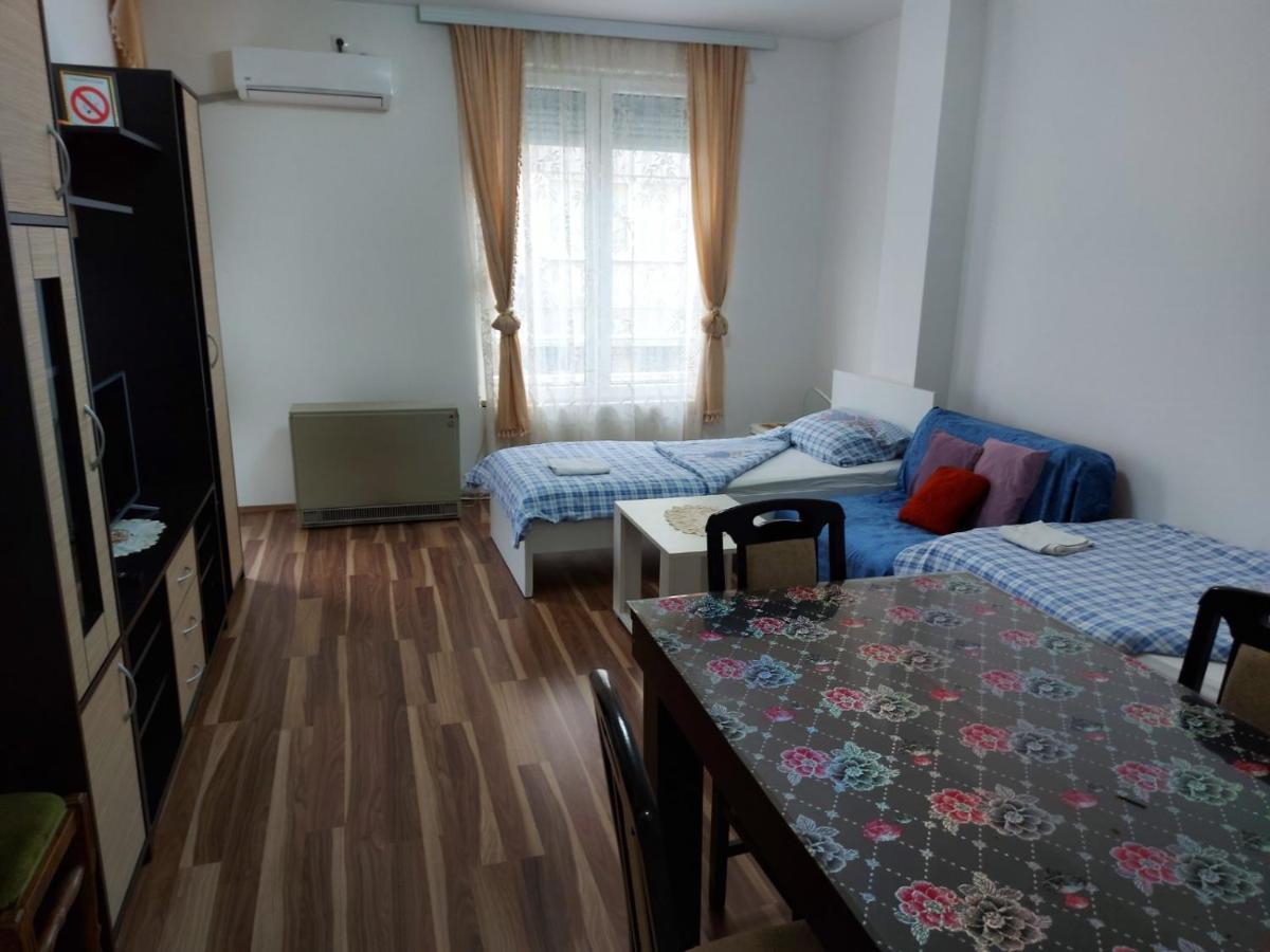 Adam' S Apartment 3 Kladovo Esterno foto
